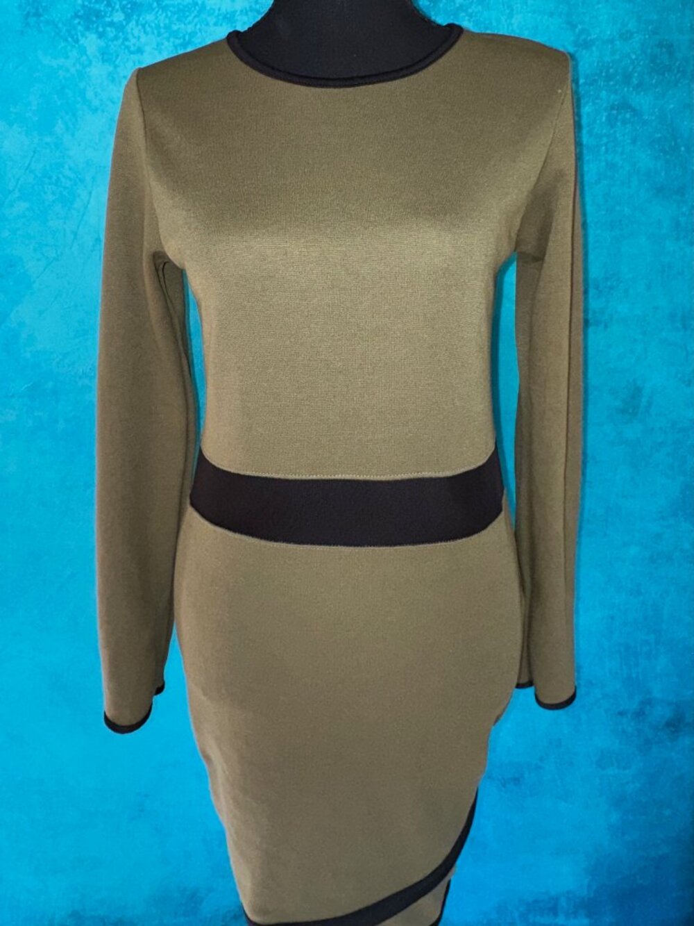 MISSGUIDED long sleeve round neck short dress with mesh center